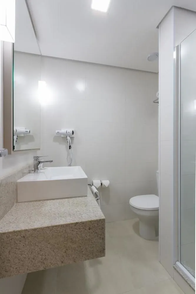 Hotel Le Canard Joinville