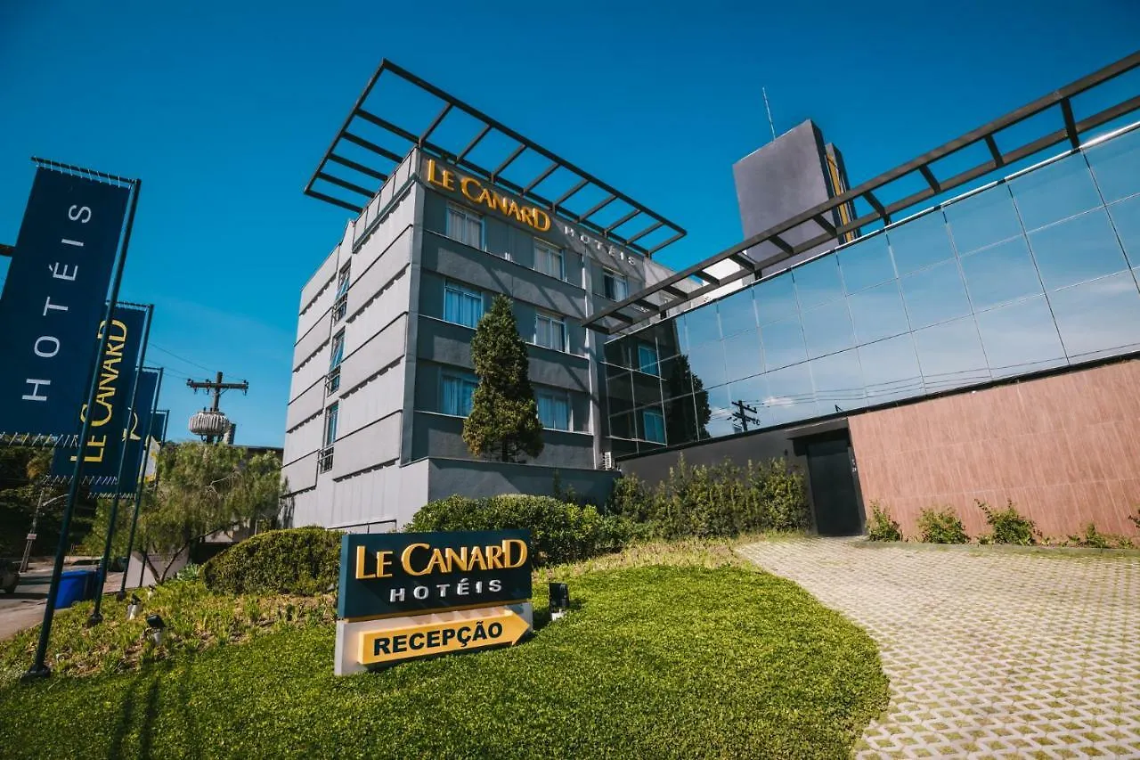 Le Canard Joinville 4*,