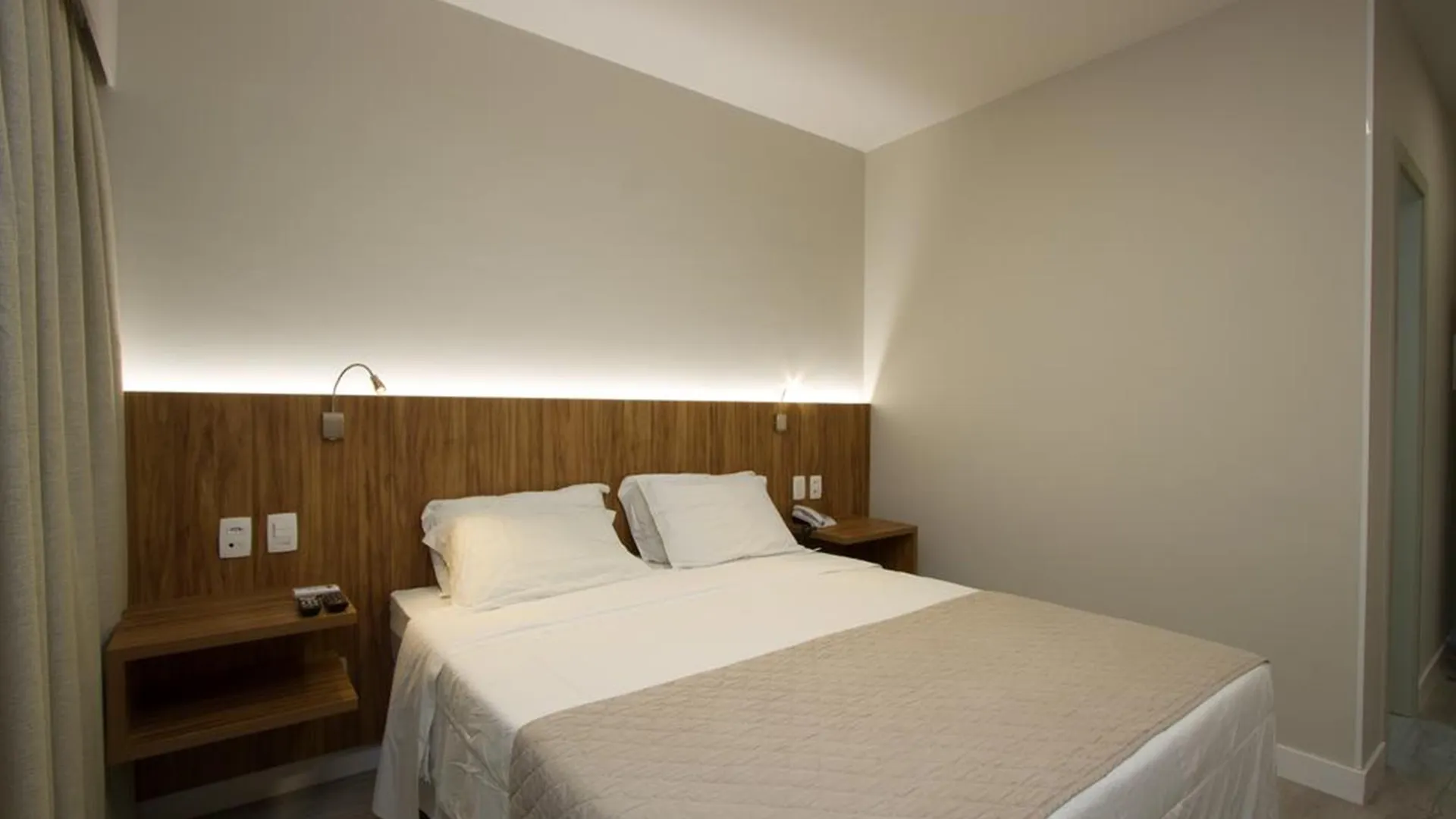 Le Canard Joinville Hotel