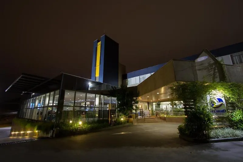 Le Canard Joinville Hotel