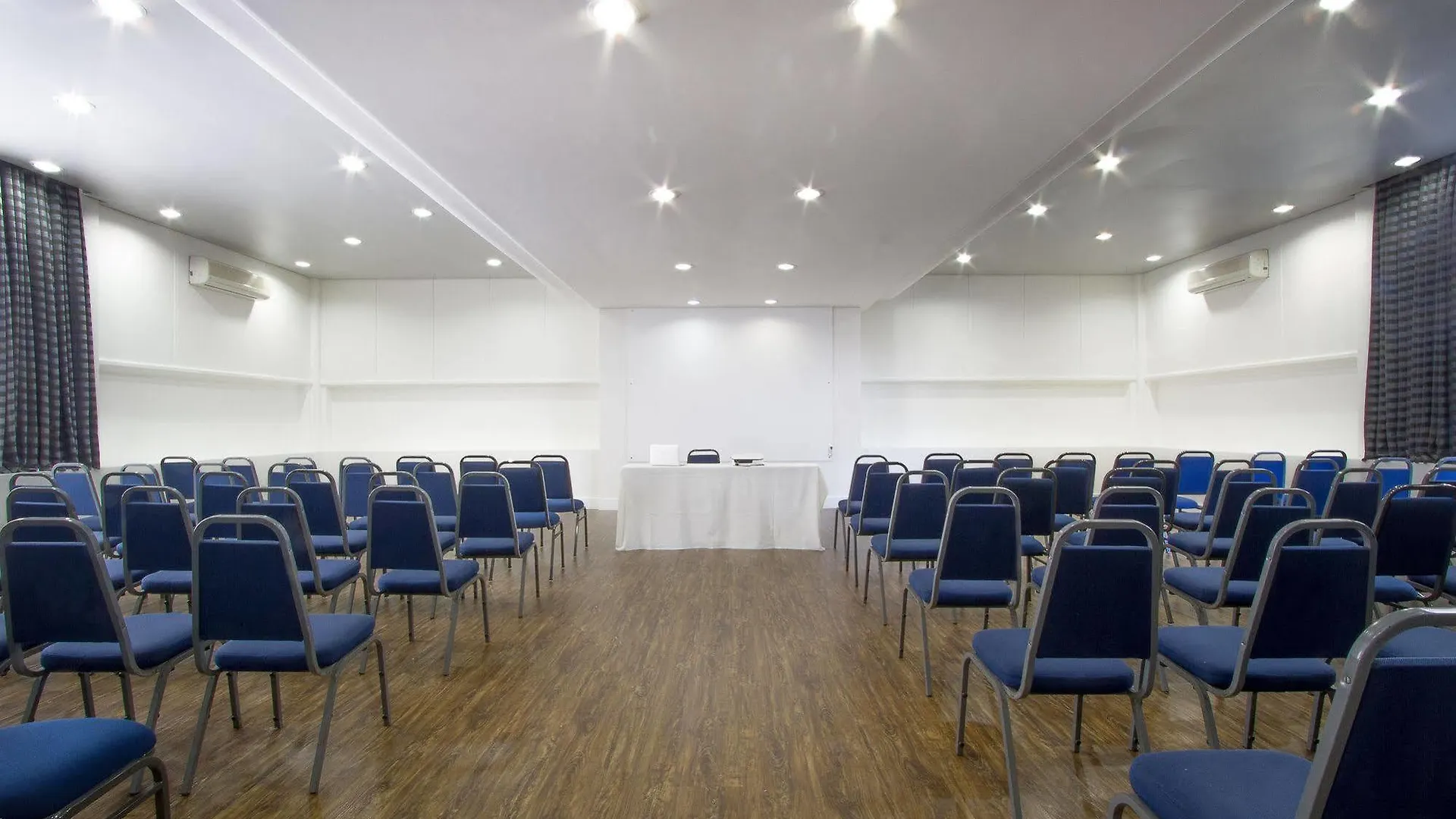 Hotel Le Canard Joinville
